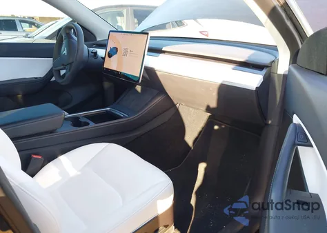 2022 Tesla Model Y Performance Dual Motor All-Wheel Drive from USA, damaged, VIN 7SAYGDEF4NF319027